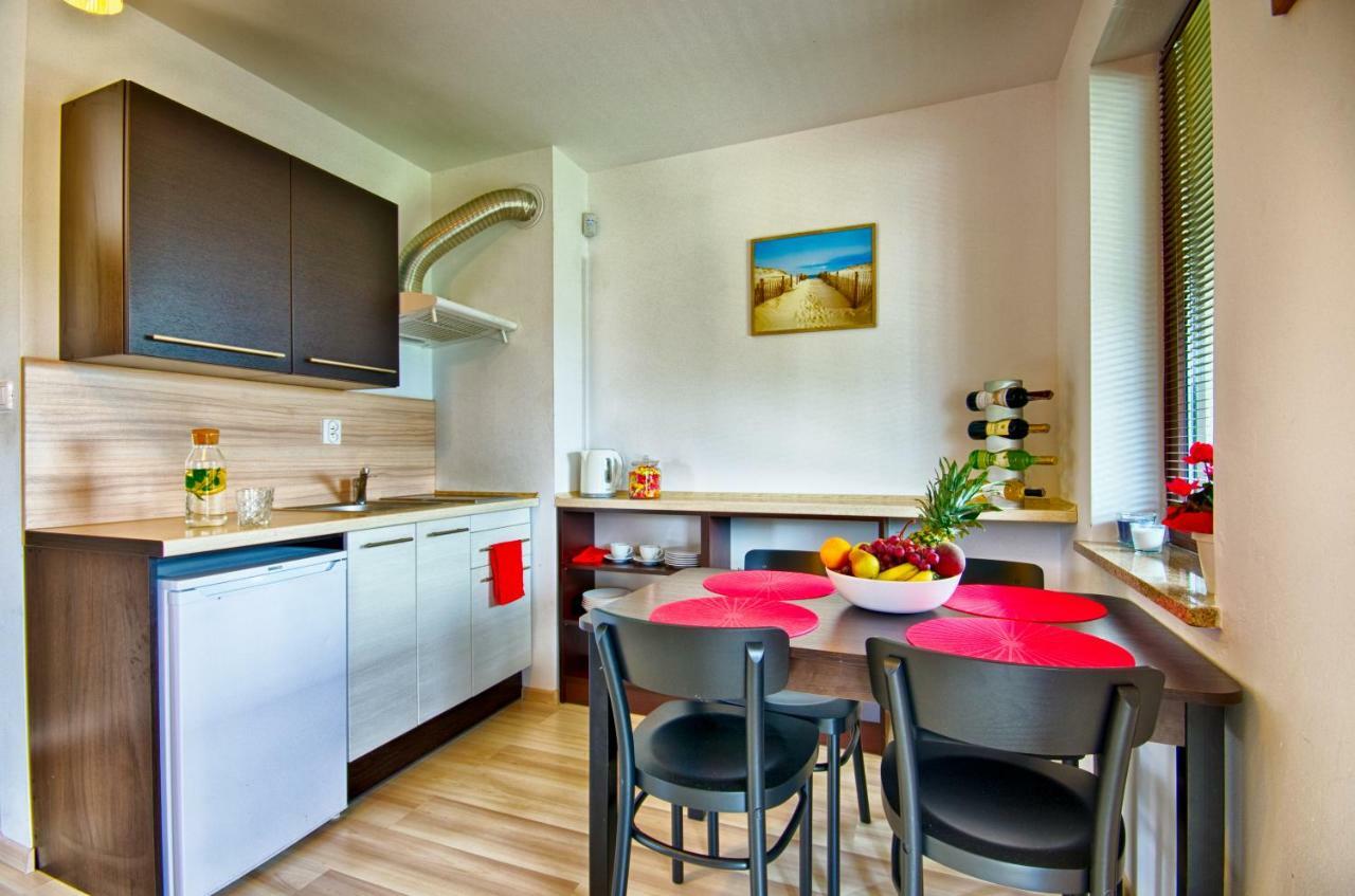 Apartamenty Pod Debem 비치에 외부 사진